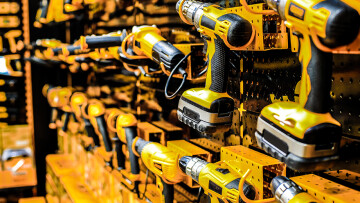 Vendas Materiais Construção cresce 8,5 em julho - Parede furadeiras amarelas